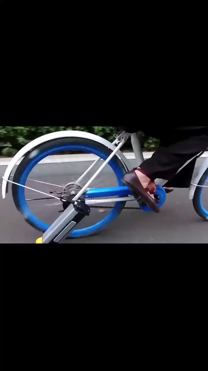 旅游者的福音大叔发明动力棒5秒自行车变电动车