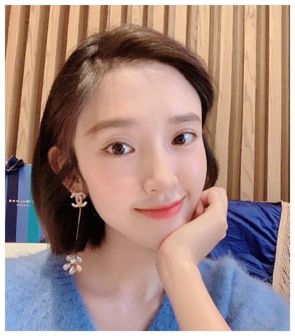 唐艺欣穿礼服过于性感?不是熟悉的甜系女孩,谁还认得出来?