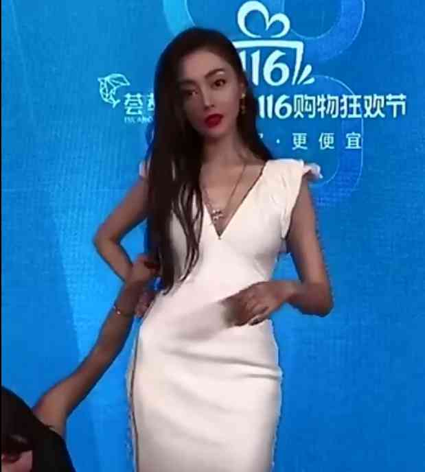 张天爱终于靠好身材出圈！113的腿长是真的存在吗？