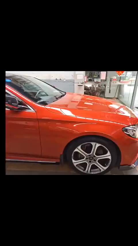 鹦鹉漆亮相尽展非凡本色奔驰红耀眼彰显尊贵品质