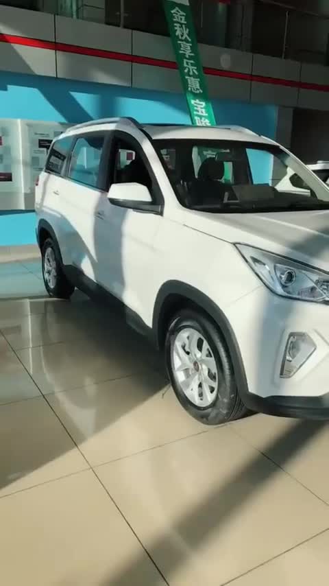 视频：宏光s3配置高