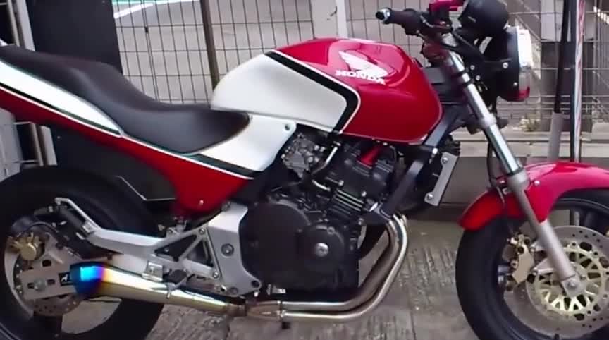 机车一族国产一定大卖的四缸小排量本田小黄蜂250摩托车