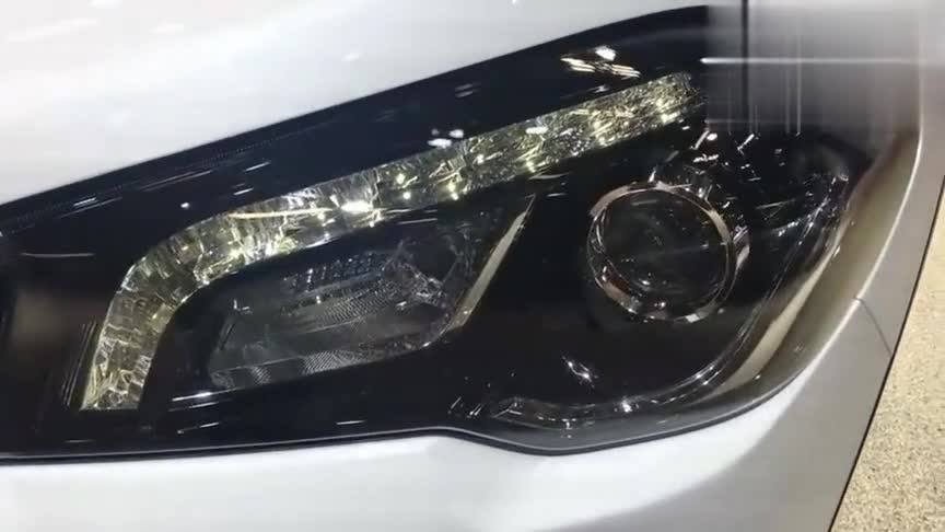 视频：SUV中的质量王，19款铃木锋驭到店，底盘和动力很不错