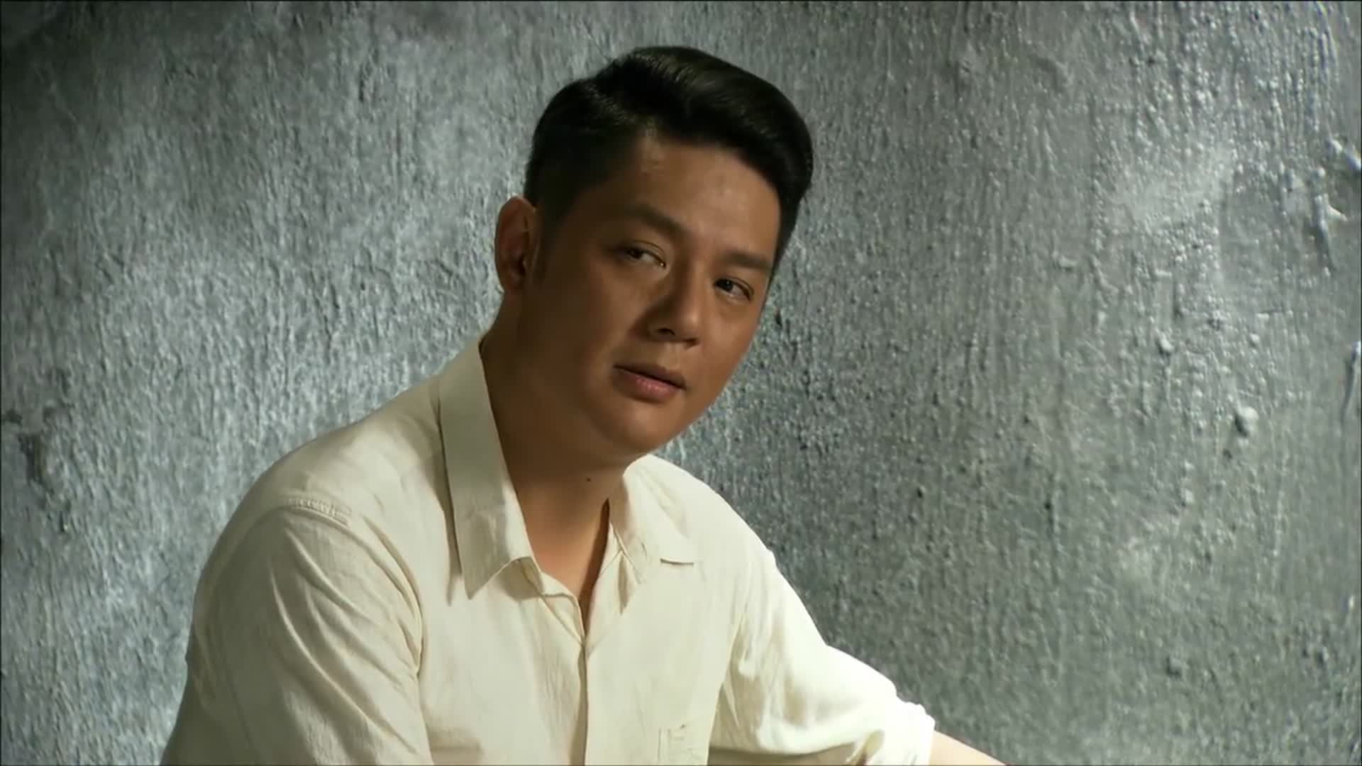 与狼共舞:赵东方听到陈少杰在骂自己,要人将陈少杰拷起来