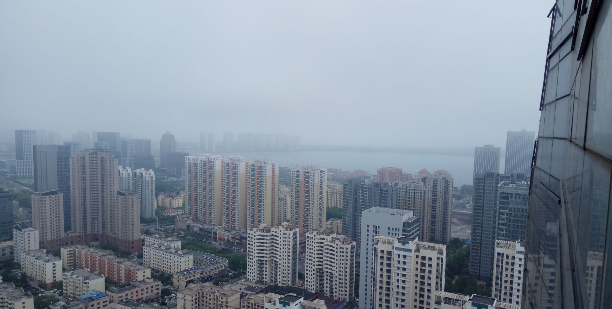 在高楼上看美丽黄岛风景