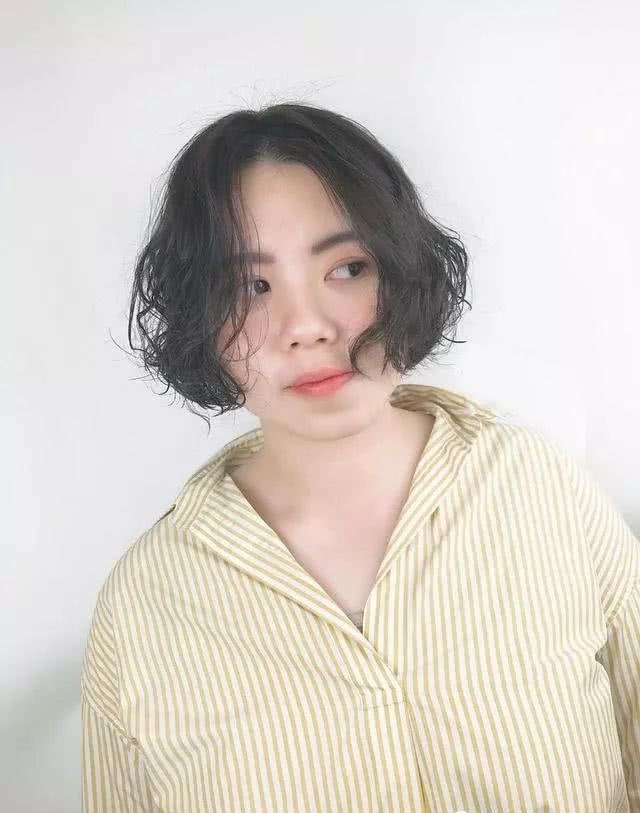 女生脸胖脸大适合剪的短发发型