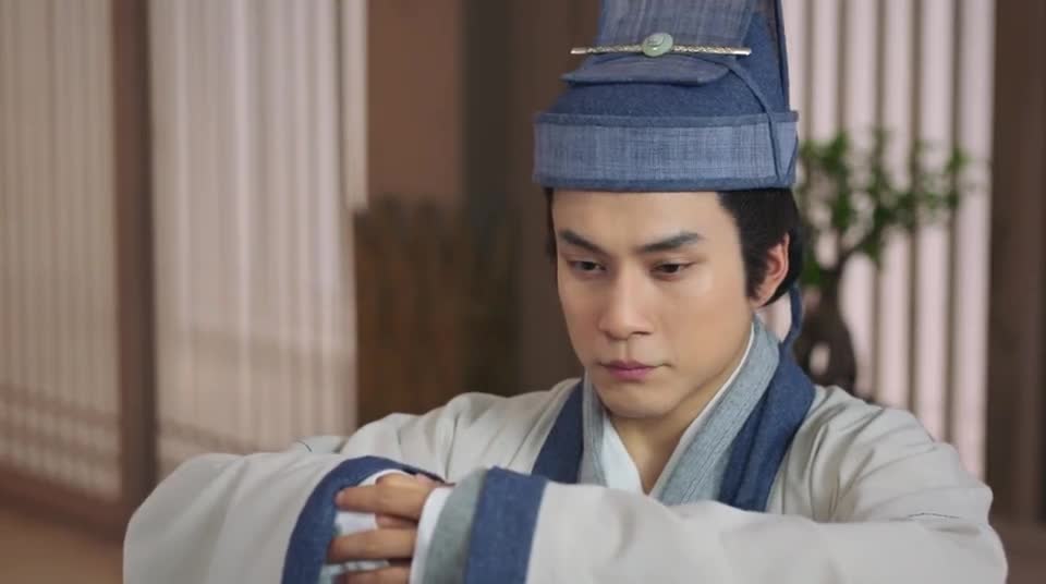 潜龙在渊:司马懿伸手打刘平一下,刘平便知司马懿,已经认出了他