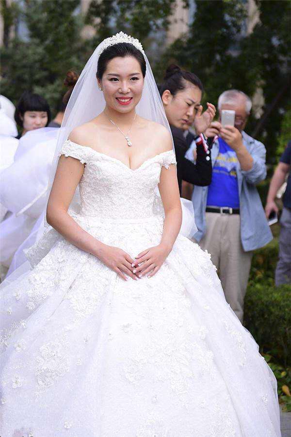 被迫退役无工作,今刘国梁特邀回国乒|李晓霞|孔令辉|国乒_新浪新闻