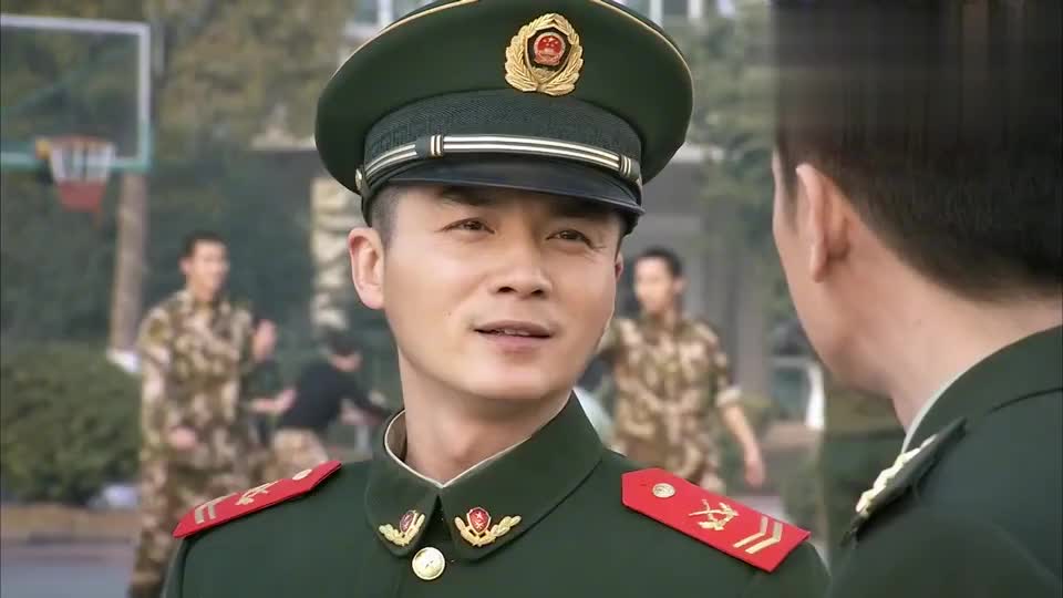 火线英雄梅远一副公子哥的模样终于有看不惯的下一秒亮了