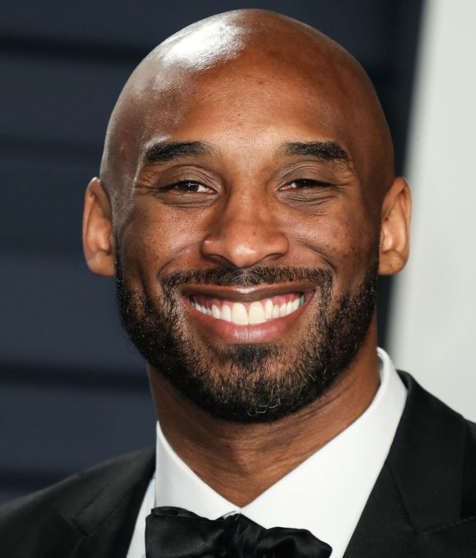 科比穿西装是真的帅,不仅穿得像绅士,小细节更体现绅士