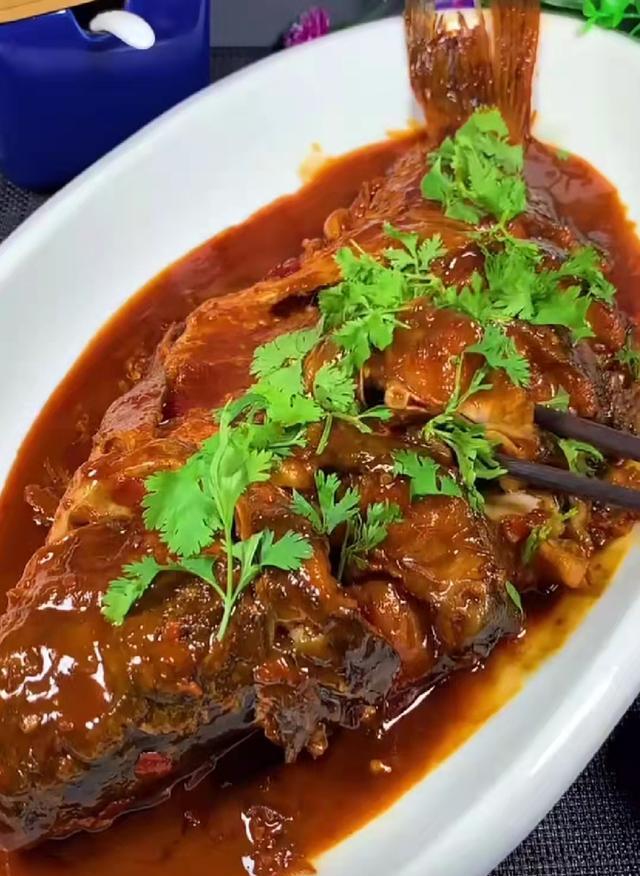 简单美味的家常红烧鱼