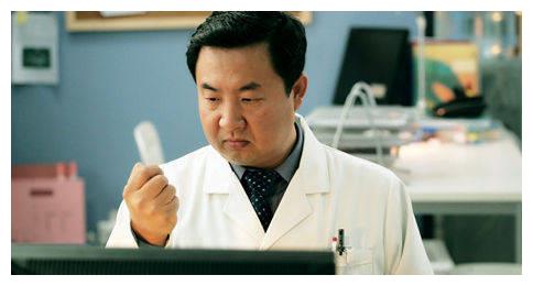 《欢乐颂》八大配角,两人是导演,被骂惨的她来头最大