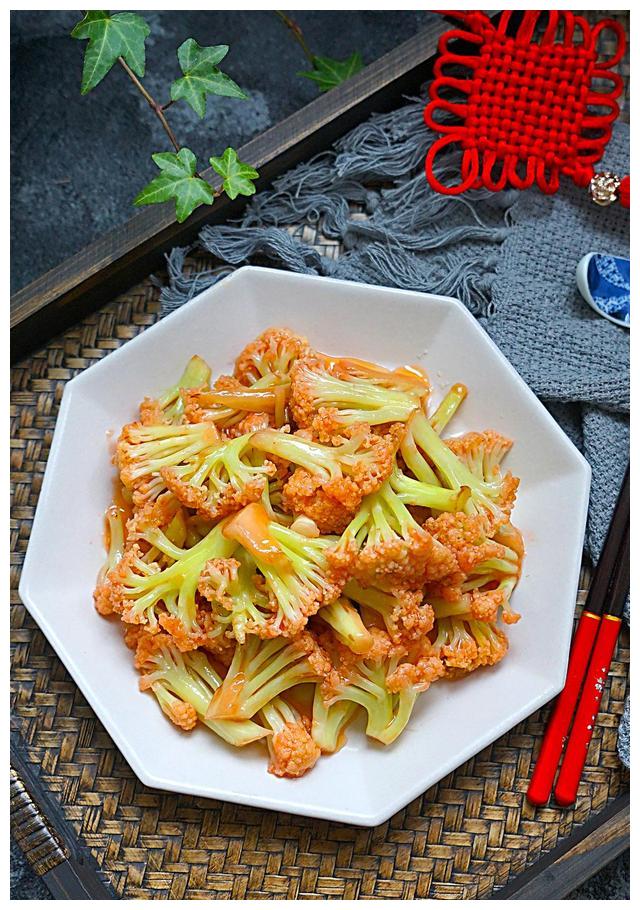 花菜加点它特别美味孩子们都爱这个味道端上桌就被抢光