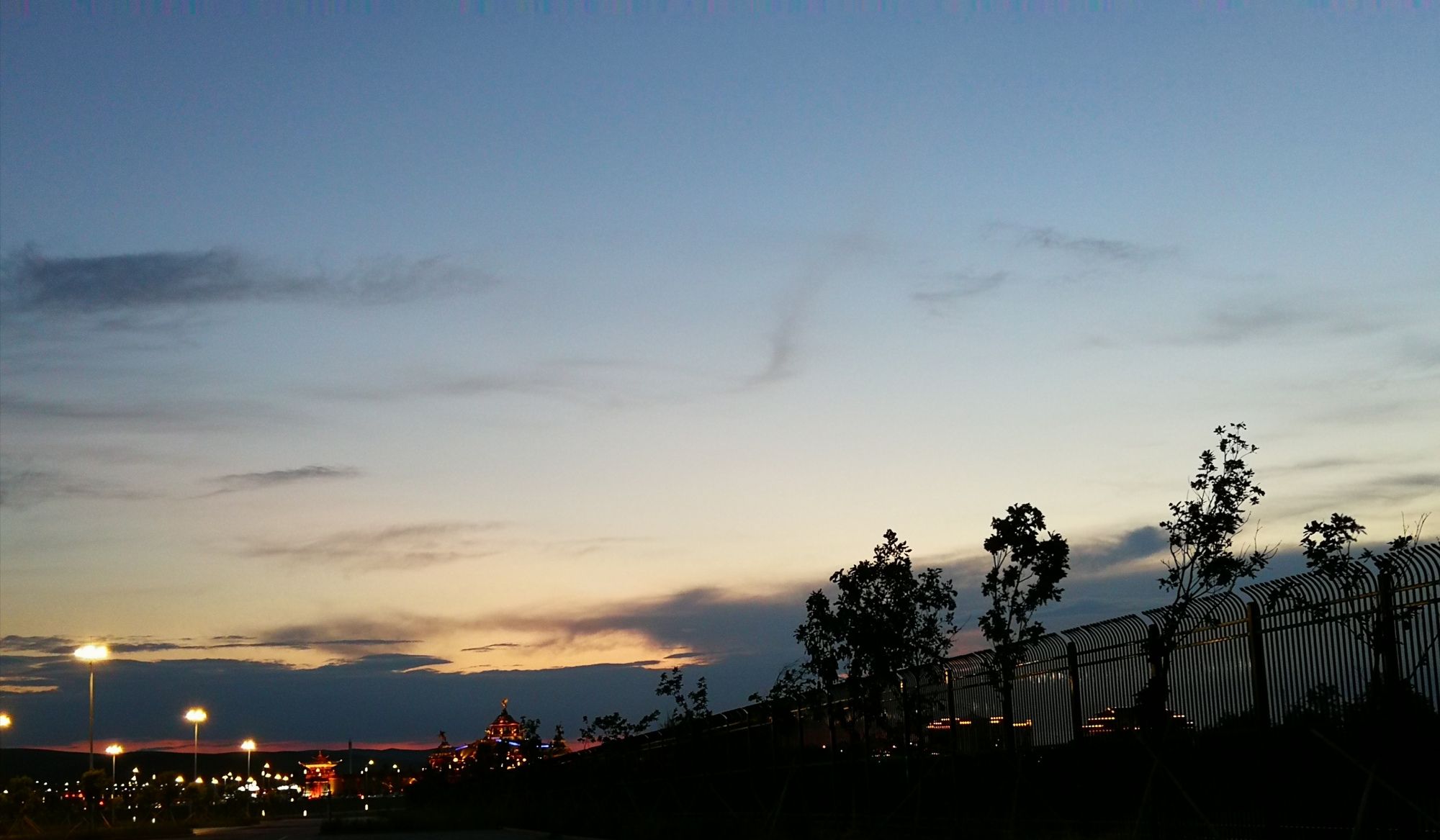 傍晚的中国马镇局部夜景