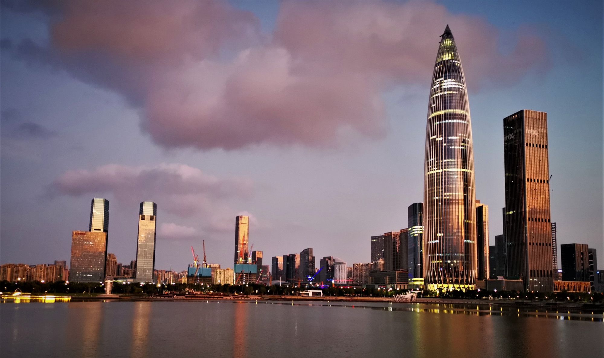 立在海岸的春笋,深圳网红景点