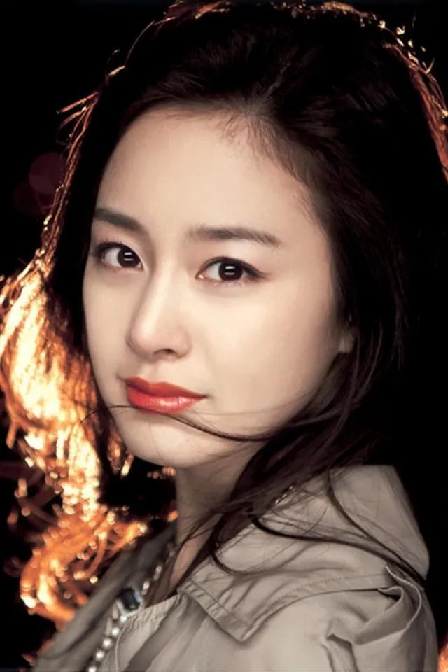 金泰熙,精致美图!__财经头条