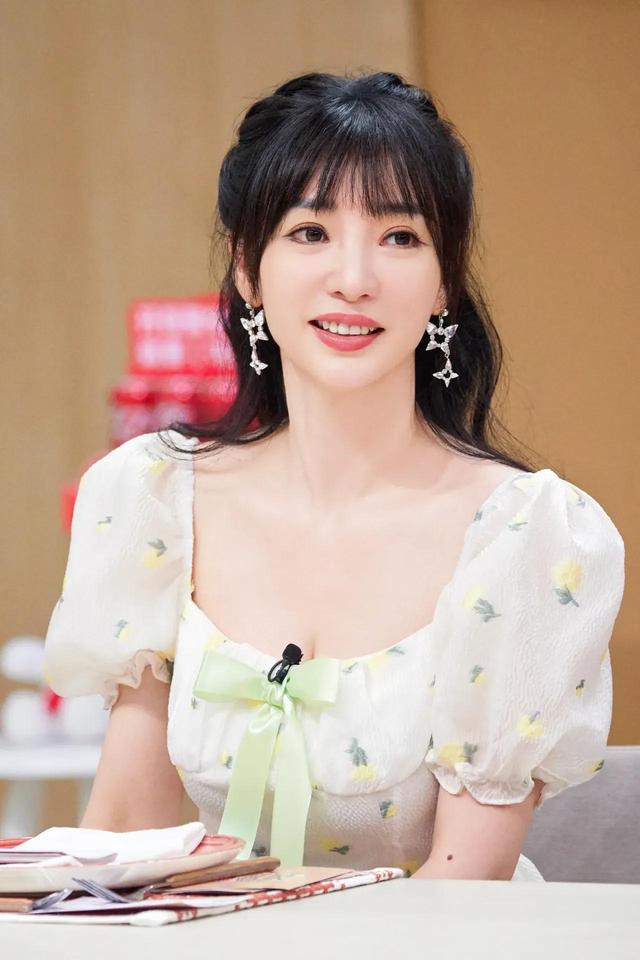 柳岩公主发型,清新淡雅!_高清图集_新浪网