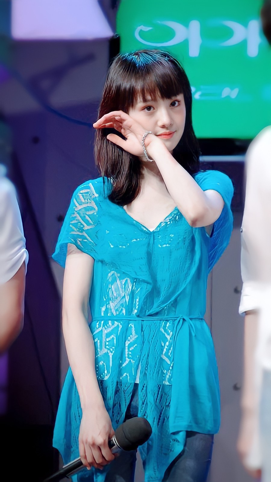 氧气美女郑爽照片133_高清图集_新浪网