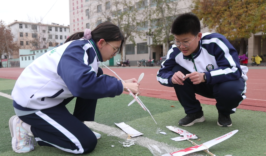 衡中科技节之橡筋动力飞机比赛