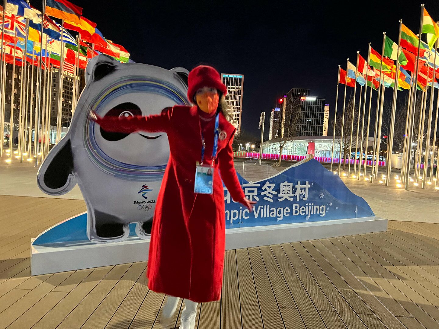 谷爱凌晒冬奥会开幕式照，曾脱外套秀弹跳，央视直播她三项比赛休闲区蓝鸢梦想 - Www.slyday.coM