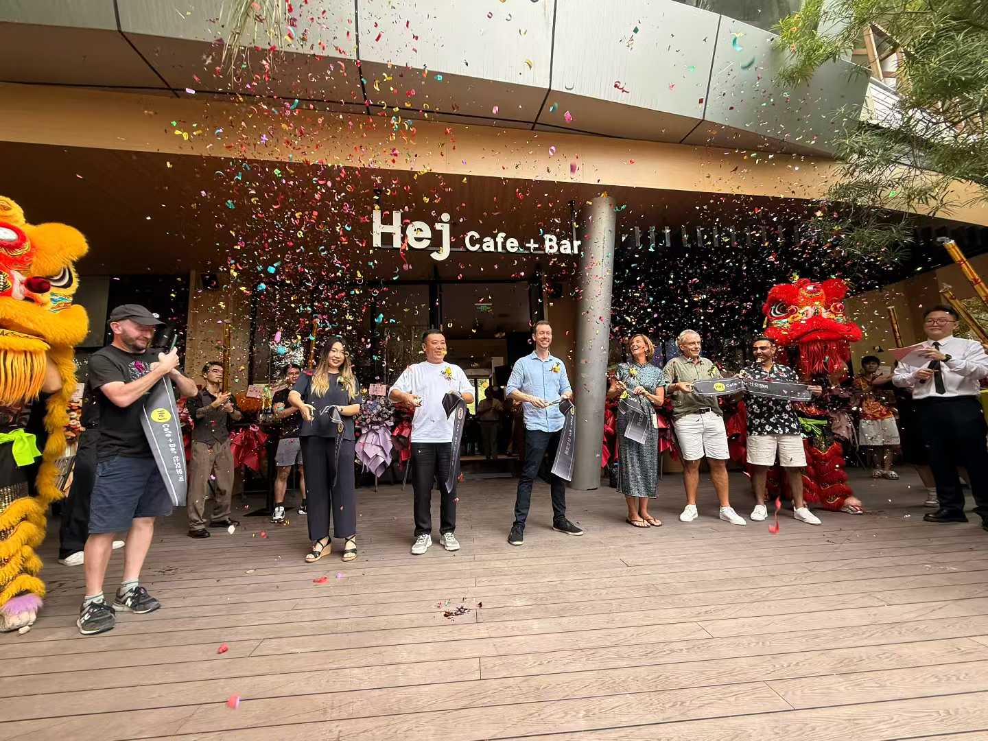 同城约会与全国空降社交模式解析：现代人际连接的便捷与隐患