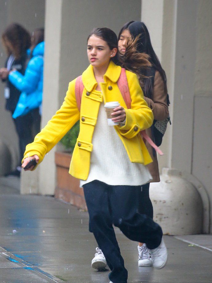 苏瑞·克鲁斯现身啦,乖巧造型惹人爱,苏瑞公主已经是个小大人了