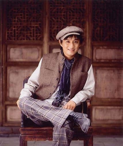 组图:黄磊年轻时旧照 丝毫不逊当红"小鲜肉"