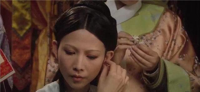 甄嬛传中皇后的东珠耳环意义非凡