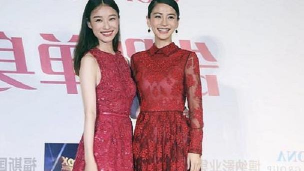 倪妮杨颖出席活动撞衫，同款红色长裙，穿起来像超模VS网红