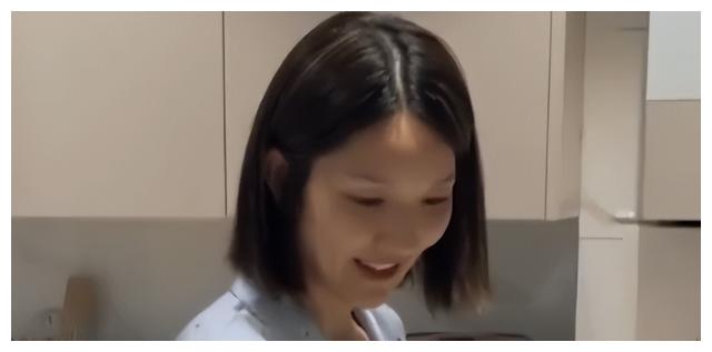 妻子生病被老丈人吐槽神隐,李亚男挺孕肚被数落!称不会生气会哭休闲区蓝鸢梦想 - Www.slyday.coM 妻子生病被老丈人吐槽神隐,李亚男挺孕肚被数落!称不会生气会哭休闲区蓝鸢梦想 - Www.slyday.coM