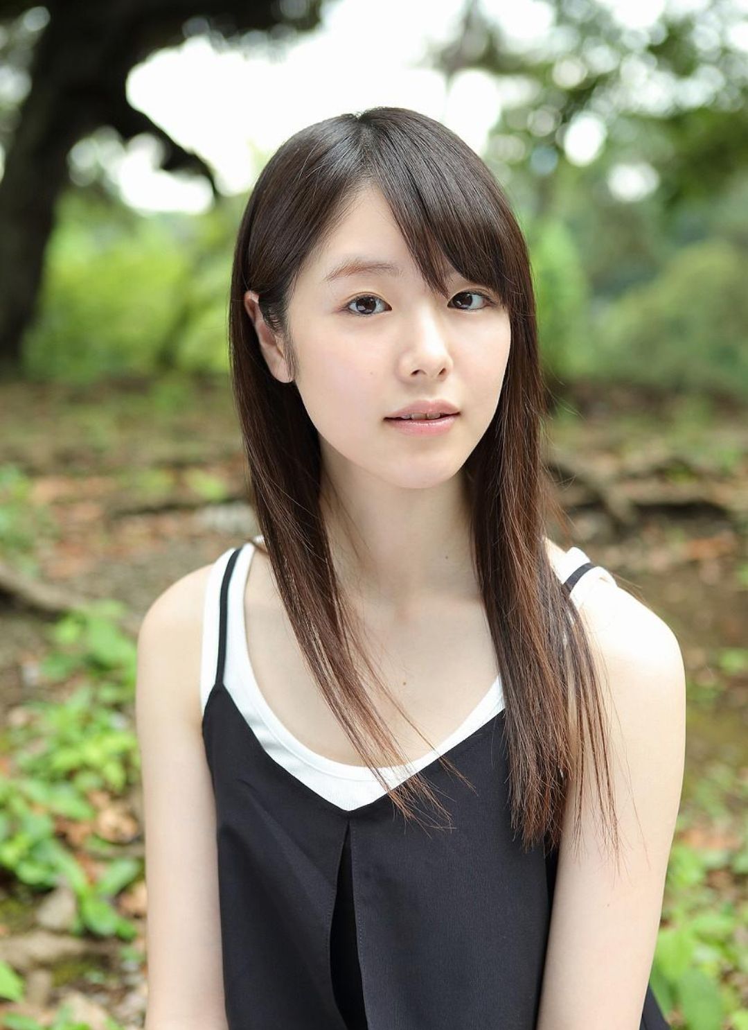 清爽而有很强透明感的美少女 日本的氧气女神 年轻演员唐田英里佳