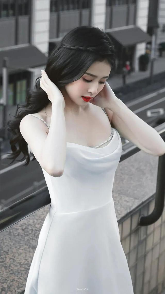 美丽可人的白鹿!_高清图集_新浪网