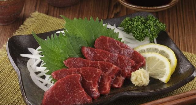 了解一下马肉刺身营养价值非常的高就问你敢不敢吃
