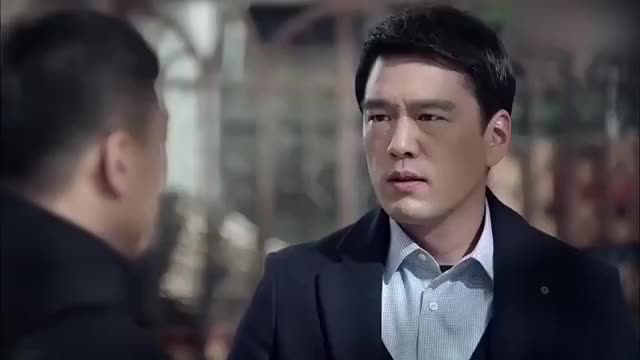 好先生,江莱躺地上,陆远,你短裤都露出来了!江莱反应贼逗