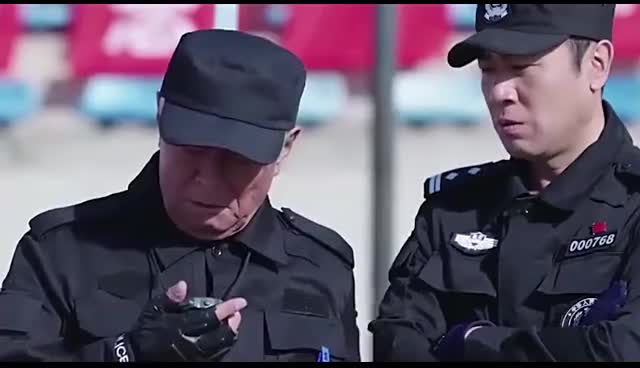 警花与警犬:警犬大饼比赛出现失误,警花心都凉了!