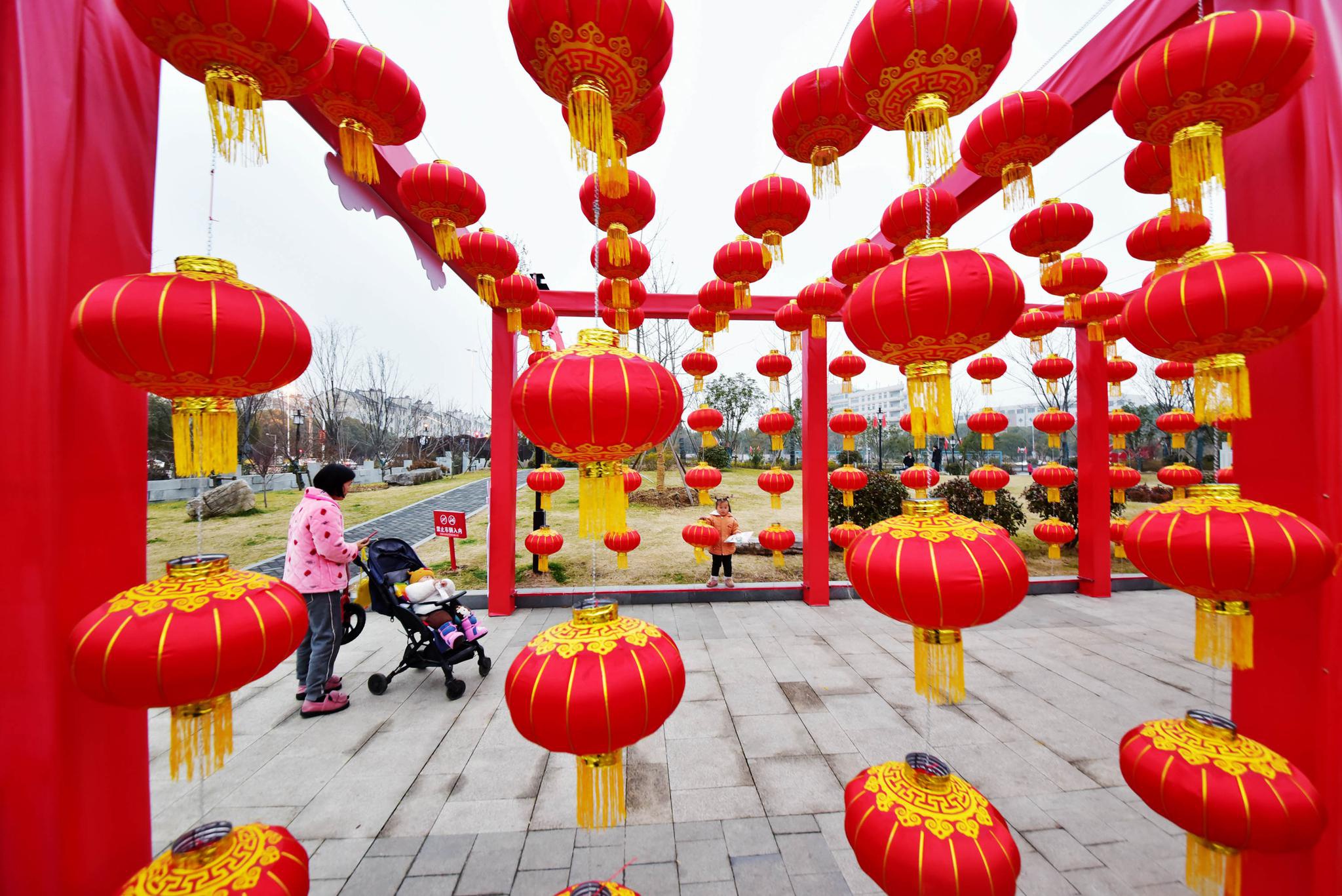 火树银花不夜天,张灯结彩迎新年.摄于江苏无锡锡山区云林街道.