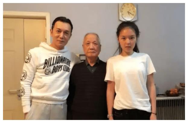 李咏离世4年,再看哈文的状况,才明白嫁给李咏是最好的选择休闲区蓝鸢梦想 - Www.slyday.coM 李咏离世4年,再看哈文的状况,才明白嫁给李咏是最好的选择休闲区蓝鸢梦想 - Www.slyday.coM