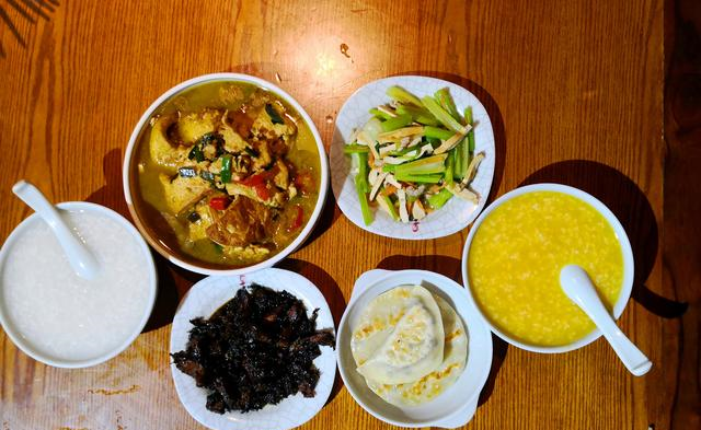 2人晚餐真丰盛,1荤2素2点心,这样吃美味健康又舒心!