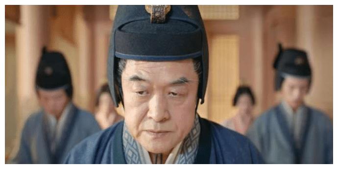 演"太监"的四名演员,三位惟妙惟肖,唯有他演出了硬汉的感觉