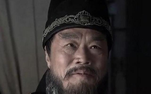 直到《神断狄仁杰》,又变成了反派"南平郡王",号称"南山"的内奸武攸德