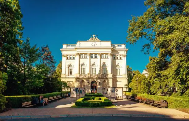 花了150元,女大学生被妈妈呵斥不懂事!网友:看头像,钱都留给儿子休闲区蓝鸢梦想 - Www.slyday.coM