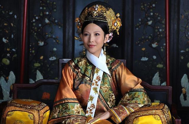 甄嬛传:雍正只说把祺贵人贬为庶人,为何苏培盛要将她乱棍打死?