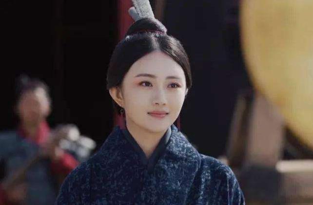 大秦赋冬儿和嬴政彼此有情为何她不嫁给嬴政而要嫁给李信呢