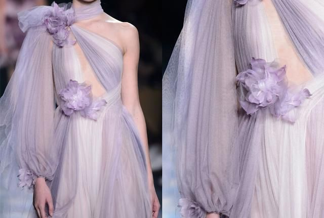 杨紫身穿marchesa仙女蓝高定礼服,层叠褶皱灵动,甜美淑女__财经头条