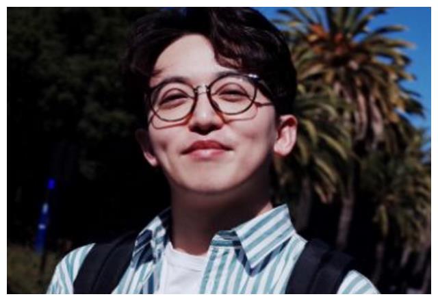 《奔跑吧》导演有多帅?生活照曝光颜值不输蔡徐坤,赶紧出道!