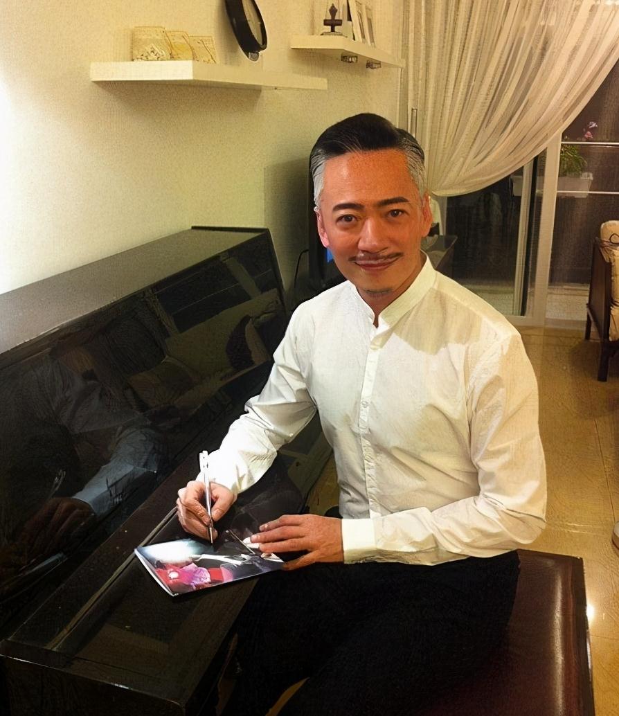 晚父母惨遇害,含泪无奈退出歌坛今无人识|麦子杰|父母|颁奖_新浪新闻