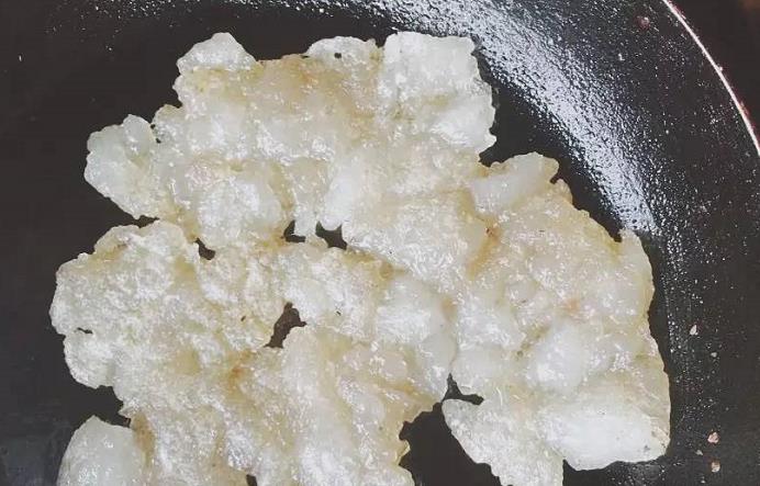 山东人爱吃什么?大叔教你烟台焖子,鲜香可口,软糯味美,超好吃