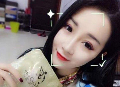 刘一手小莹莹照片这男人还真是大度