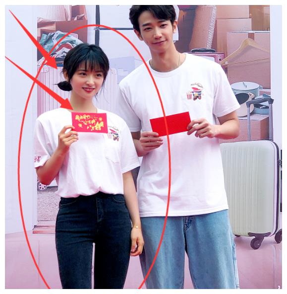 沈月凭借"陈小希"这个角色进入大众视线,不得不说这个角色她是演的真