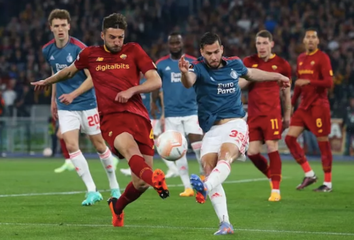 1-1,4-1欧联神奇一夜！加时连入2球翻盘，穆帅神了，两替补均进球|欧联|罗马|穆帅|比赛|替补_新浪新闻